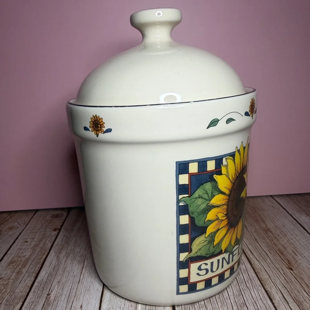 Susan Winget Sunflower Lidded Container Ceramic Vintage 1990s